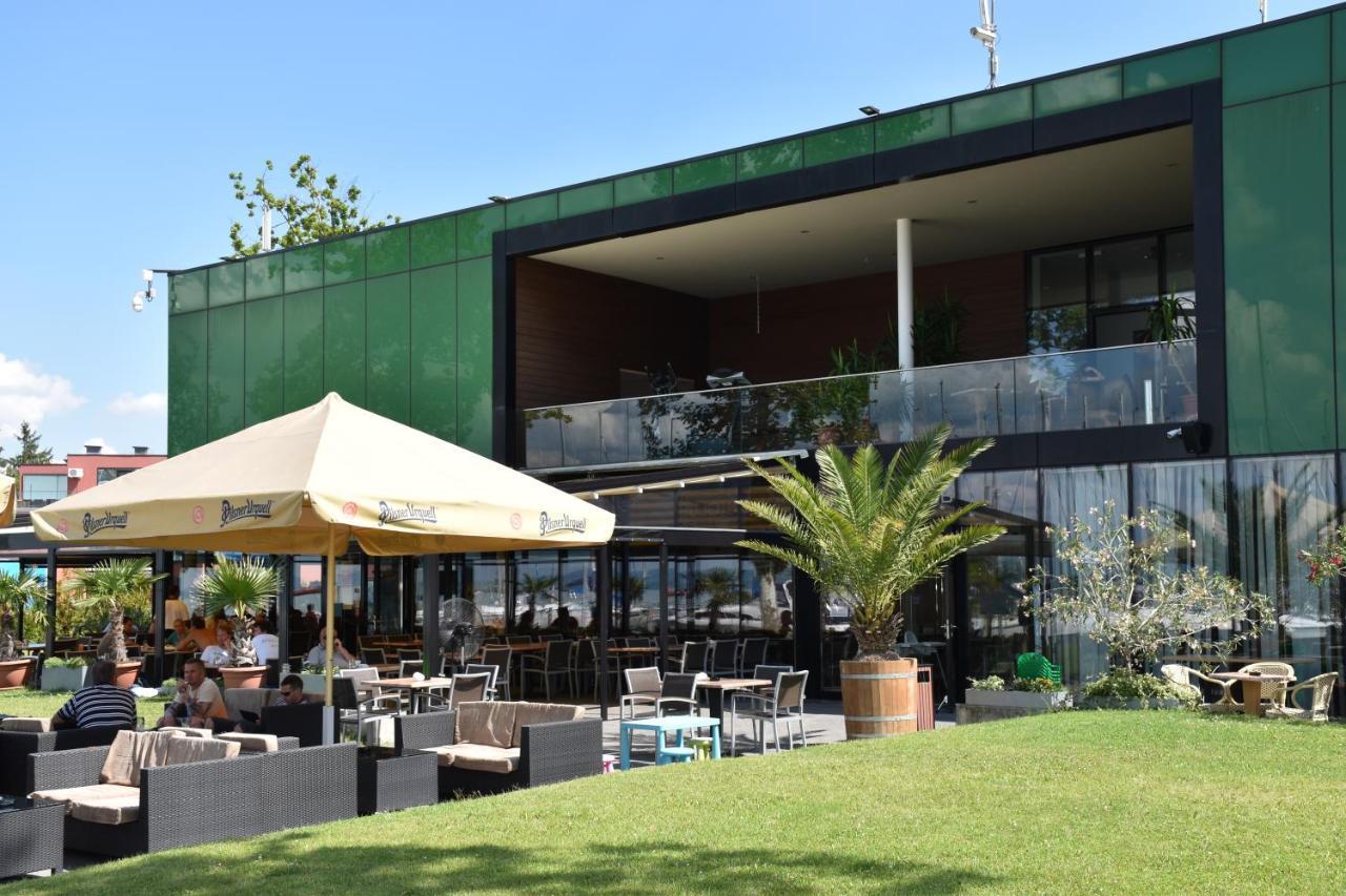 Bl Bavaria Yachtclub & Apartments Balatonlelle Ngoại thất bức ảnh