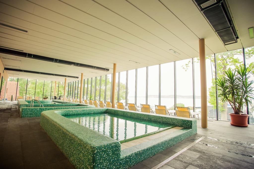 Bl Bavaria Yachtclub & Apartments Balatonlelle Ngoại thất bức ảnh