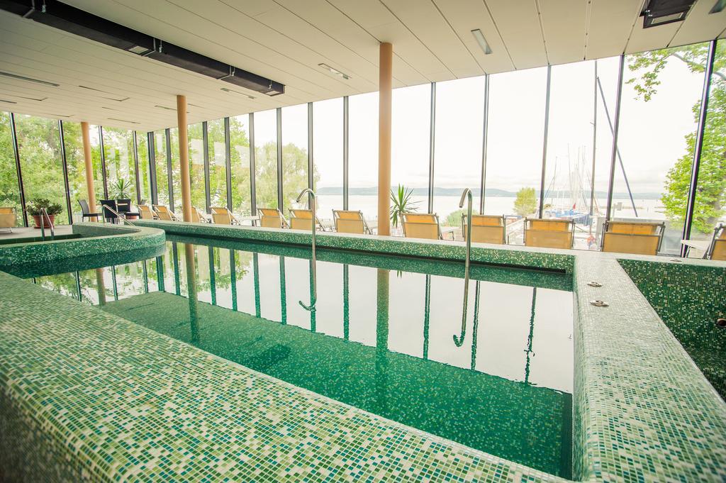 Bl Bavaria Yachtclub & Apartments Balatonlelle Ngoại thất bức ảnh