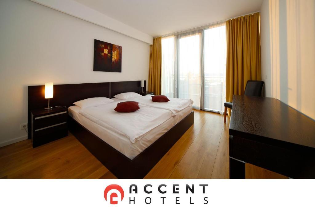 Bl Bavaria Yachtclub & Apartments Balatonlelle Ngoại thất bức ảnh