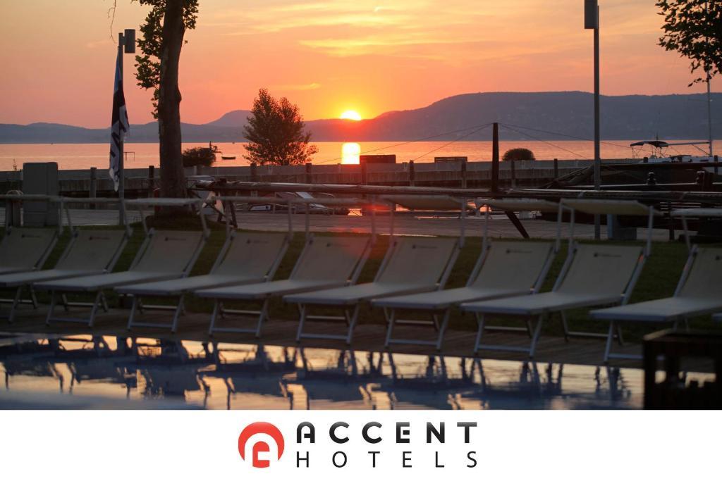 Bl Bavaria Yachtclub & Apartments Balatonlelle Ngoại thất bức ảnh
