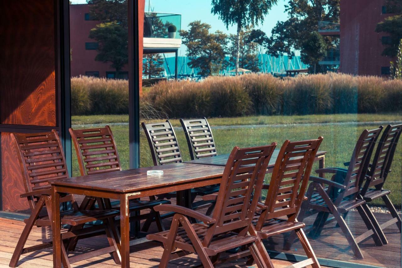 Bl Bavaria Yachtclub & Apartments Balatonlelle Ngoại thất bức ảnh