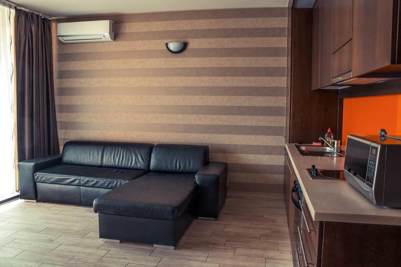 Bl Bavaria Yachtclub & Apartments Balatonlelle Ngoại thất bức ảnh